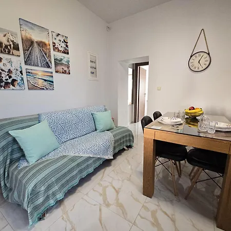Maitos Apartment *